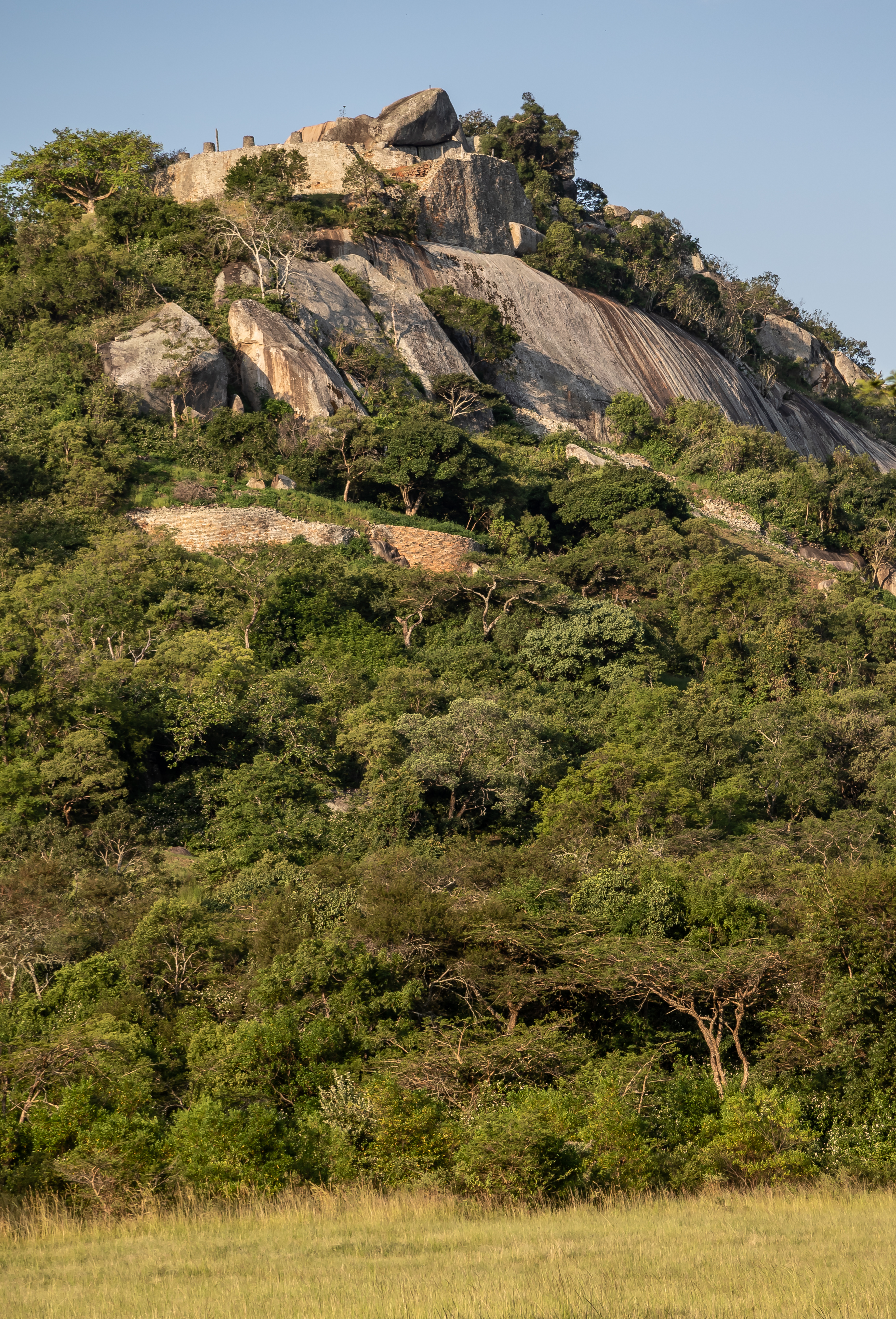 The Hill Complex, a granite outcrop fortified with dry-stone walls that was the site's earliest built-up section.