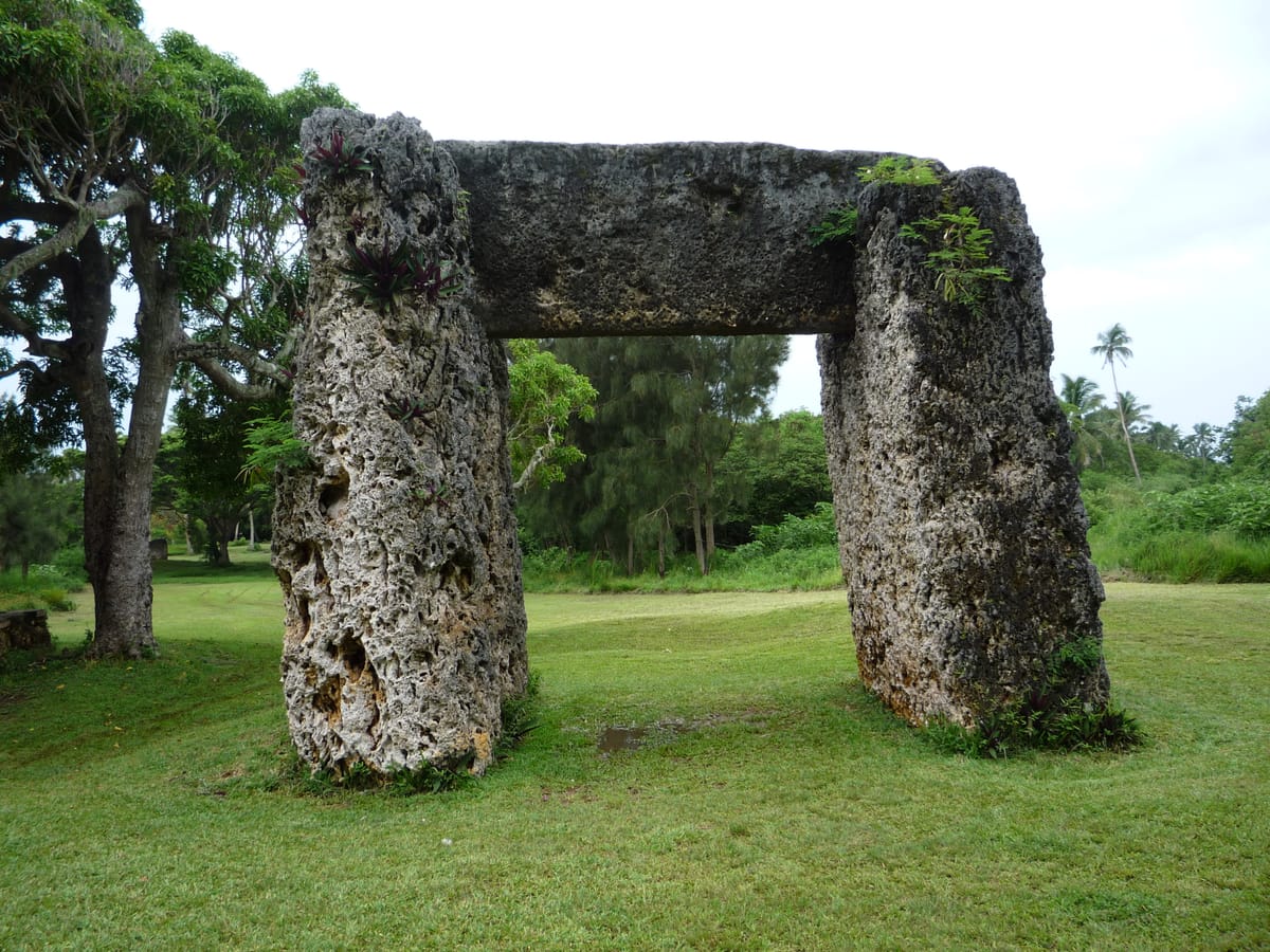 Ha'amonga 'a Maui