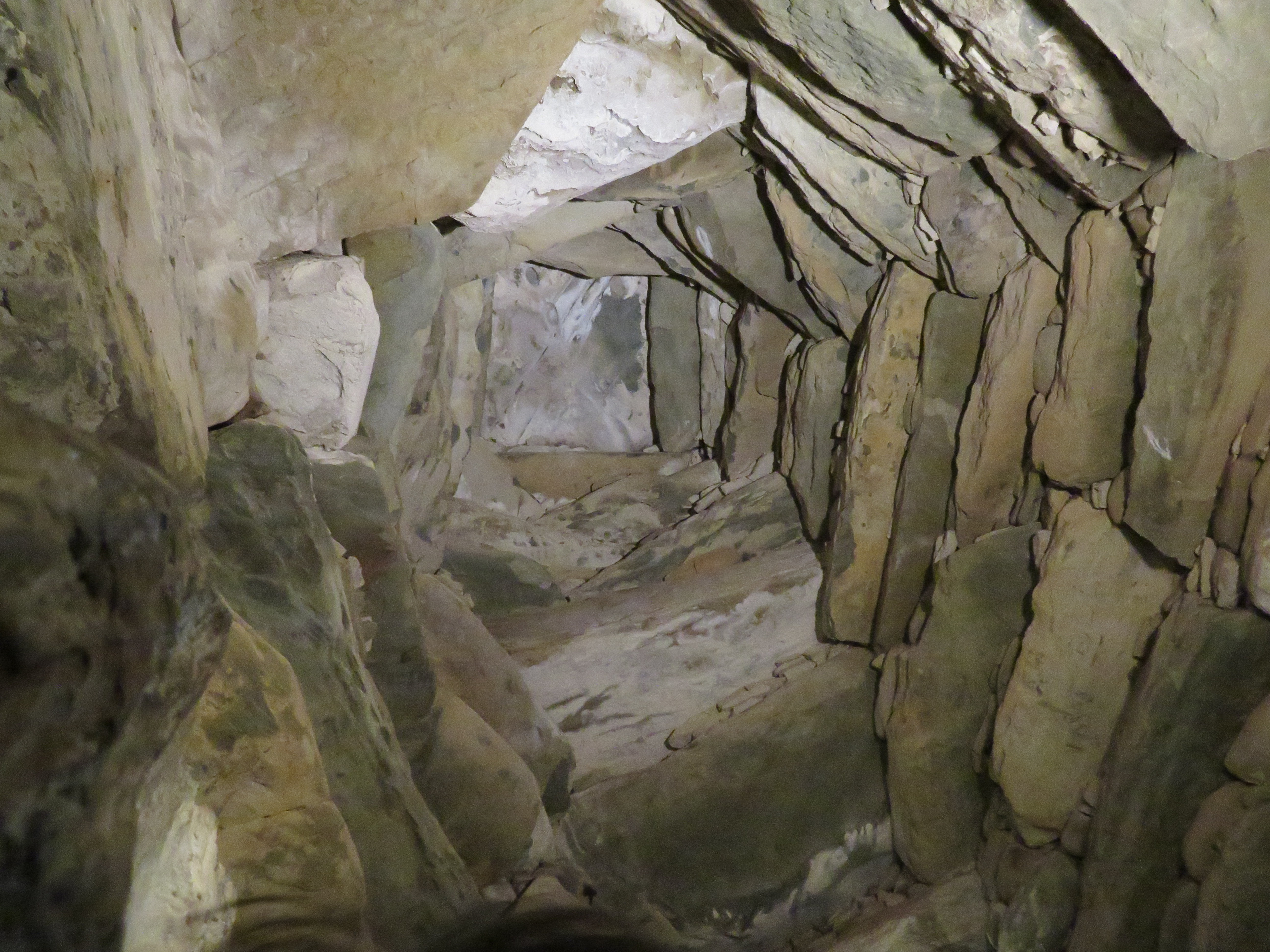 The corbelled roof of the inner chamber, built from overlapping stone courses without mortar.